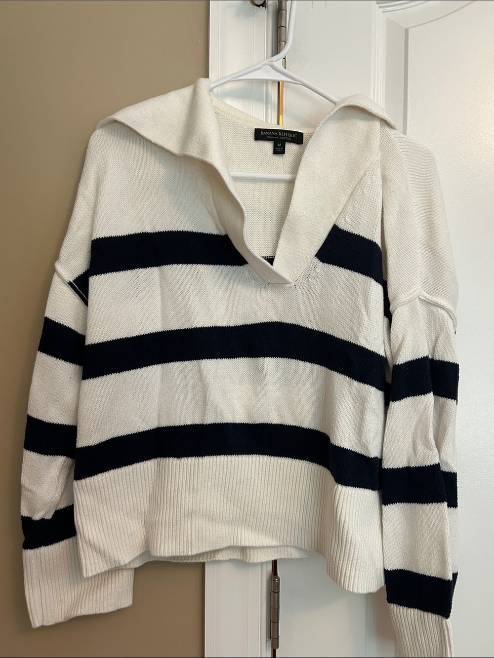 Banana Republic Cream & Navy V-Neck Hooded Stripe Sweater